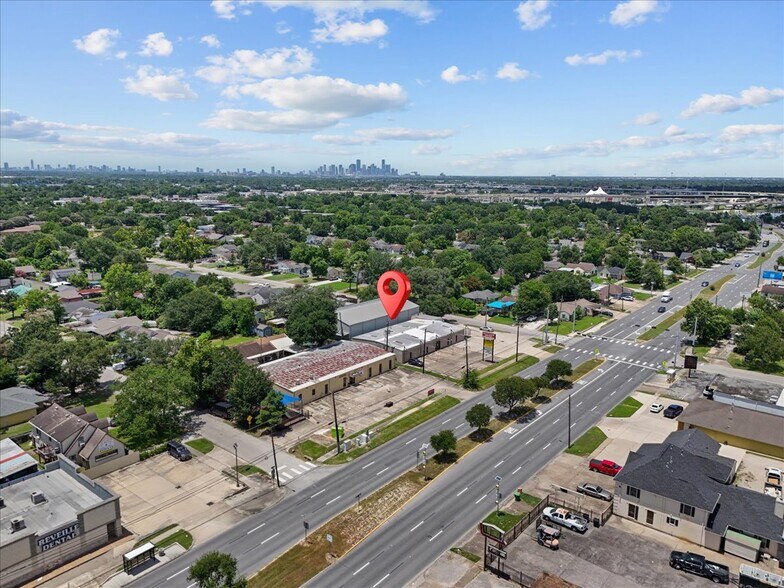 More Photos Of 3700 Reveille St, Houston Freestanding For Lease