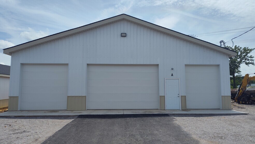 More Photos Of 281 Frank L Diggs Dr, Clinton Warehouse For Lease