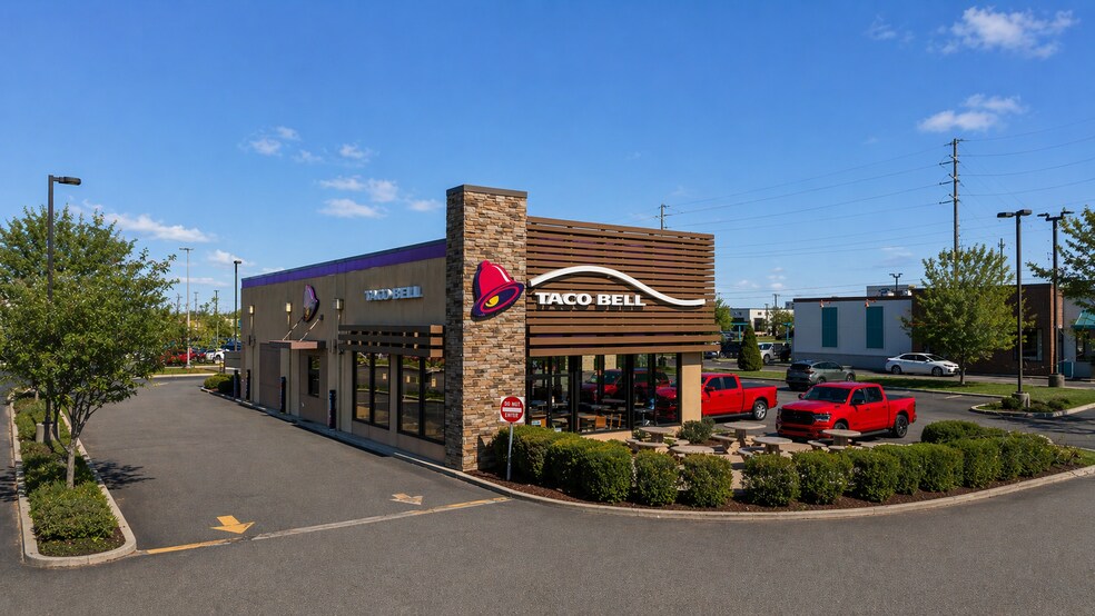 More Photos Of 5010 E County Line Rd, Indianapolis Fast Food For Sale