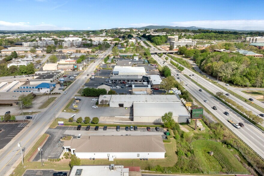 More Photos Of 701 Congaree Rd, Greenville Medical For Lease