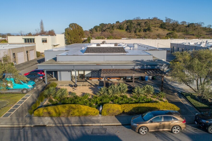 More Photos Of 9 Pamaron Way, Novato Warehouse For Lease