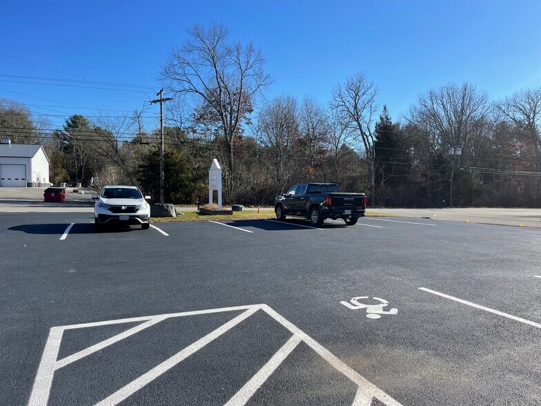 More Photos Of 5 Mill St, Middleboro Warehouse For Lease