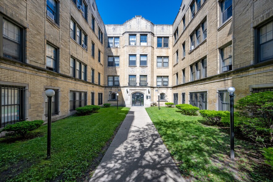More Photos Of 6938 S Clyde Ave, Chicago Apartments For Sale