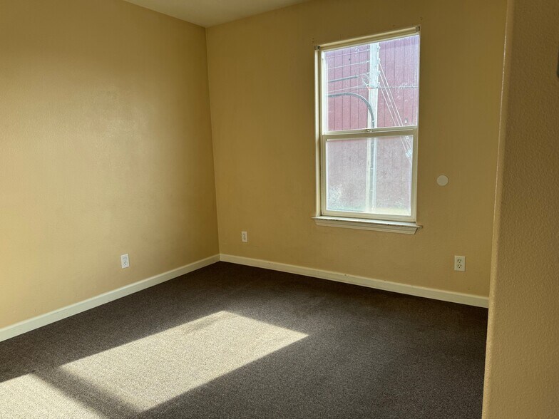 More Photos Of 1820 3rd St, Eureka Apartments For Sale