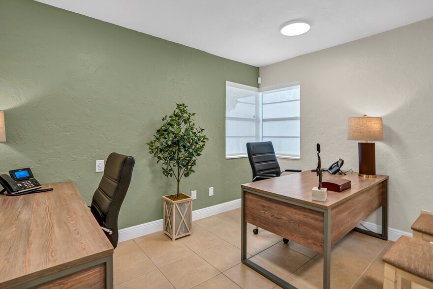 More Photos Of 481 E Commercial Blvd, Oakland Park Freestanding For Sale