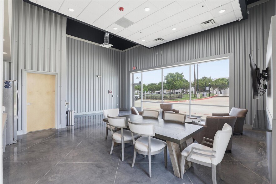 More Photos Of 6767 All Stars Ave, Frisco Showroom For Sale