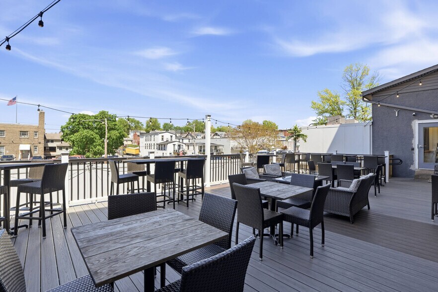 More Photos Of 301 Walnut St, Royersford Restaurant For Lease