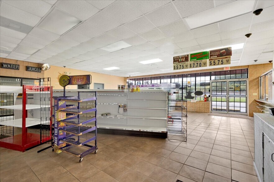 More Photos Of 4012 24th St N, Birmingham General Retail For Lease