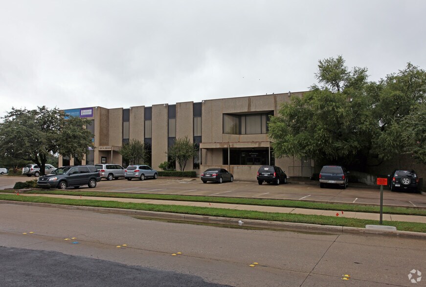 More Photos Of 616 S Sherman St, Richardson Flex For Sale