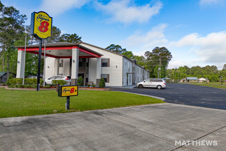 More Photos Of 12312 Highway 165, Kinder Hotel For Sale