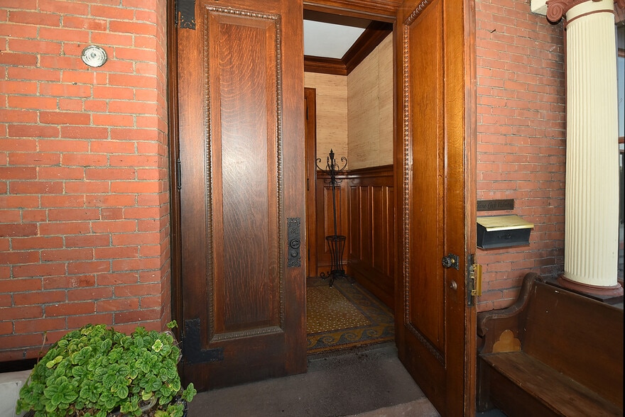 More Photos Of 270 Maple St, Springfield Hospitality For Sale