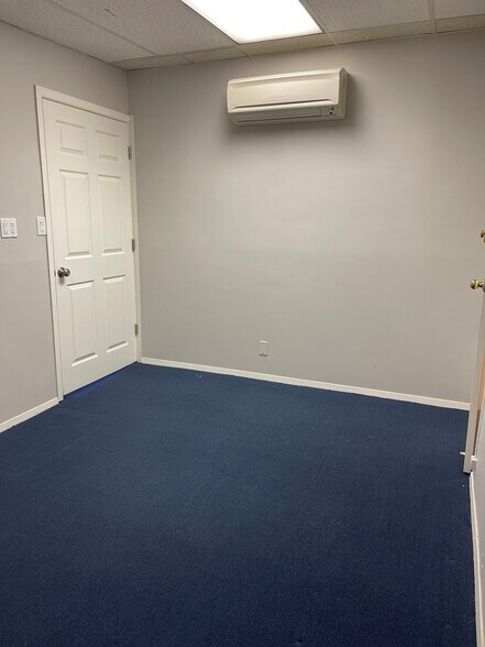 More Photos Of 10 Union Ave, Lynbrook Office For Sale