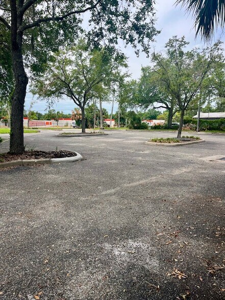 More Photos Of 101 W Main St, Apopka Land For Lease