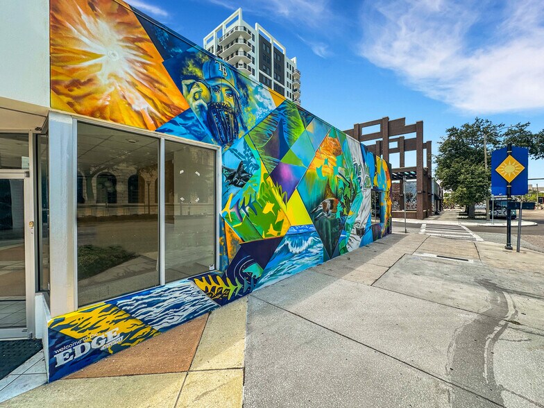 More Photos Of 905-909 Central Ave, Saint Petersburg Storefront For Sale