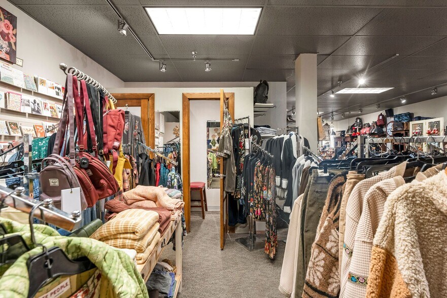 More Photos Of 110 N Main St, Breckenridge Storefront For Sale