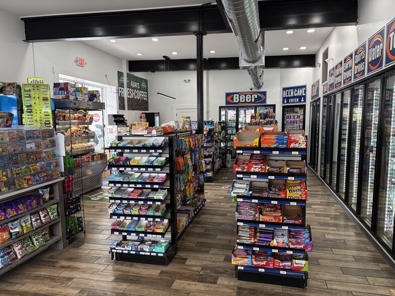 More Photos Of 281 Altamont Ave, Schenectady Service Station For Sale