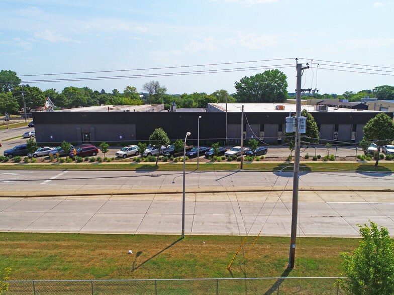 More Photos Of 6770 N 43rd St, Milwaukee Industrial For Sale