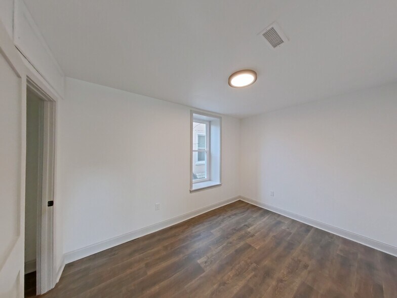 More Photos Of 201 Rochelle Ave, Philadelphia Multifamily For Sale