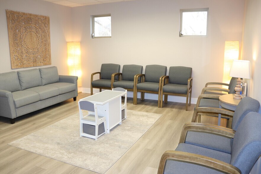 More Photos Of 3930 Walnut St, Fairfax Medical For Sale