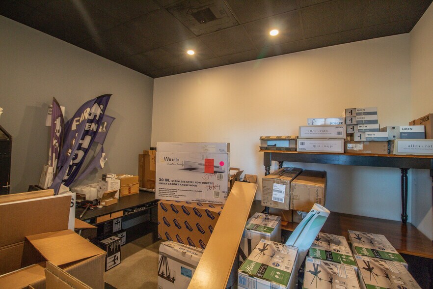More Photos Of 6640 Taylor Rd, Punta Gorda Light Distribution For Sale