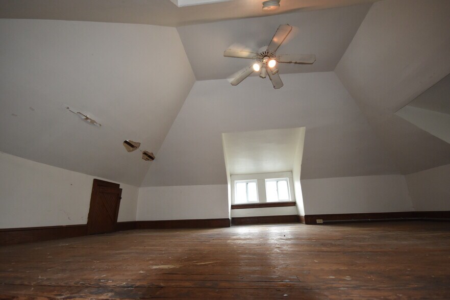More Photos Of 309 White Horse Pike, Haddon Heights Office For Sale