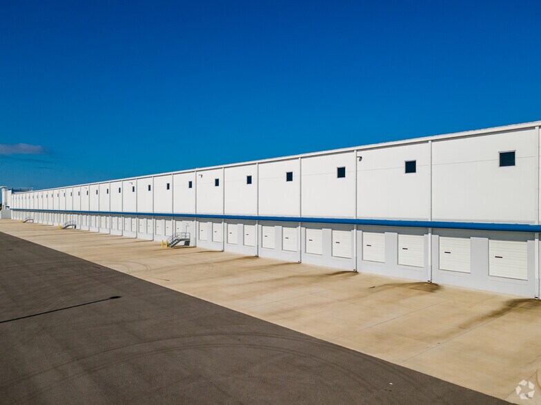 More Photos Of 5300 Allen K Breed Hwy, Lakeland Unknown For Lease