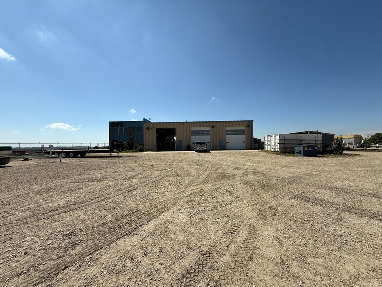 More Photos Of 42 Belich Cres, Red Deer County Industrial For Lease