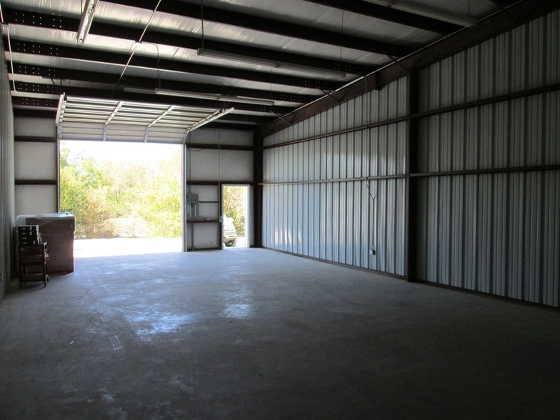 More Photos Of 6131 W Interstate 30, Royse City Warehouse For Lease