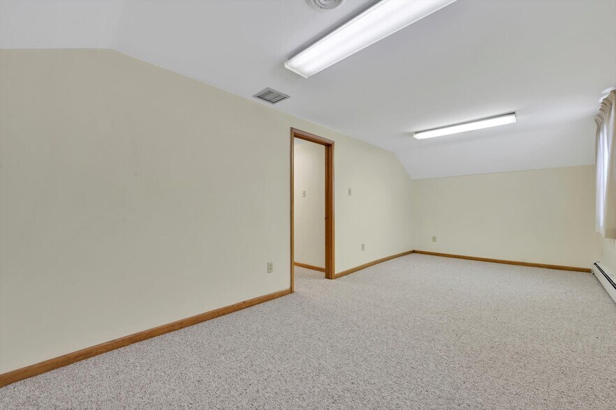 More Photos Of 780 Claremont Ave, Tamaqua Office For Sale