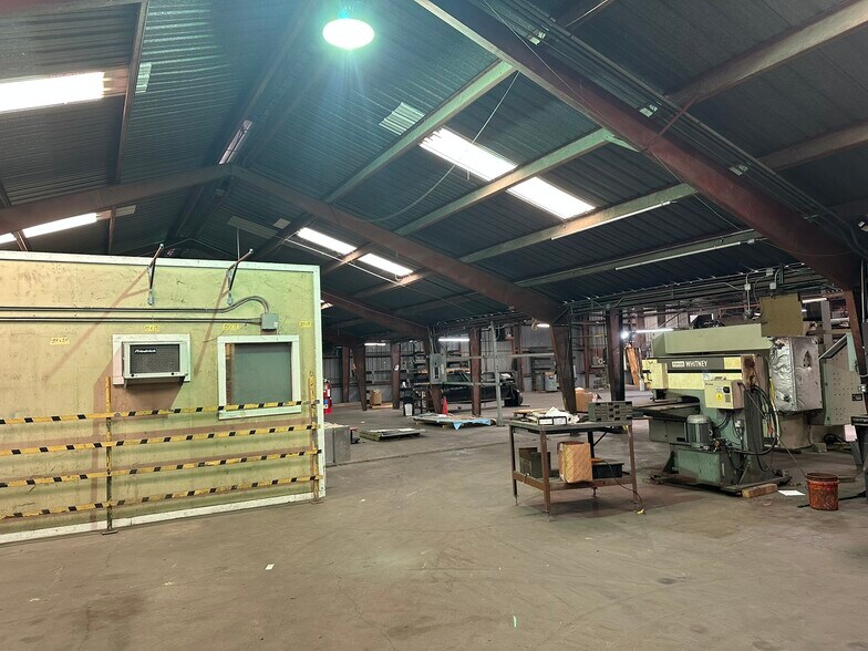 More Photos Of 5220 Ted St, Houston Manufacturing For Lease