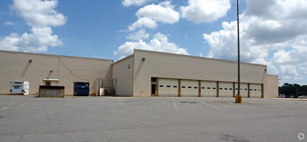 More Photos Of 1426-1528 Military Rd, Benton General Retail For Lease