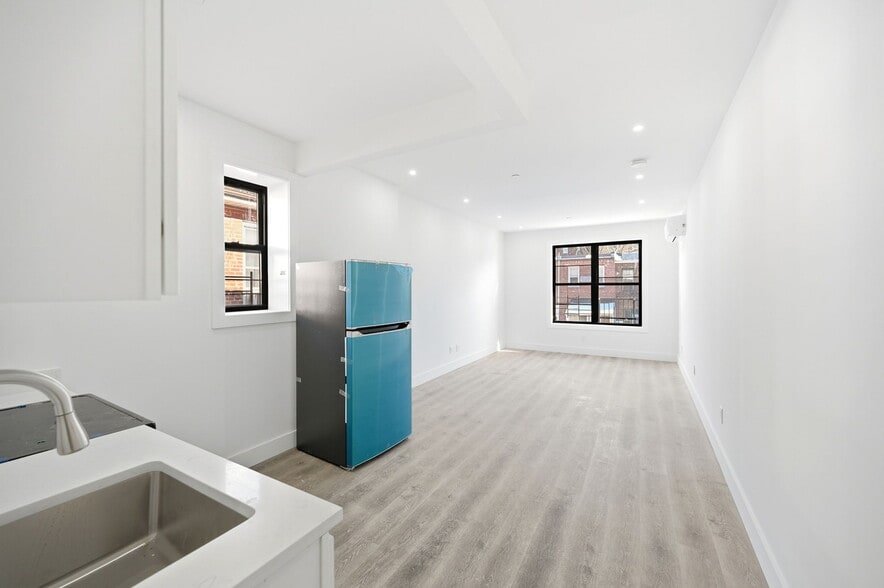 More Photos Of 2152 Muliner Ave, Bronx Apartments For Sale