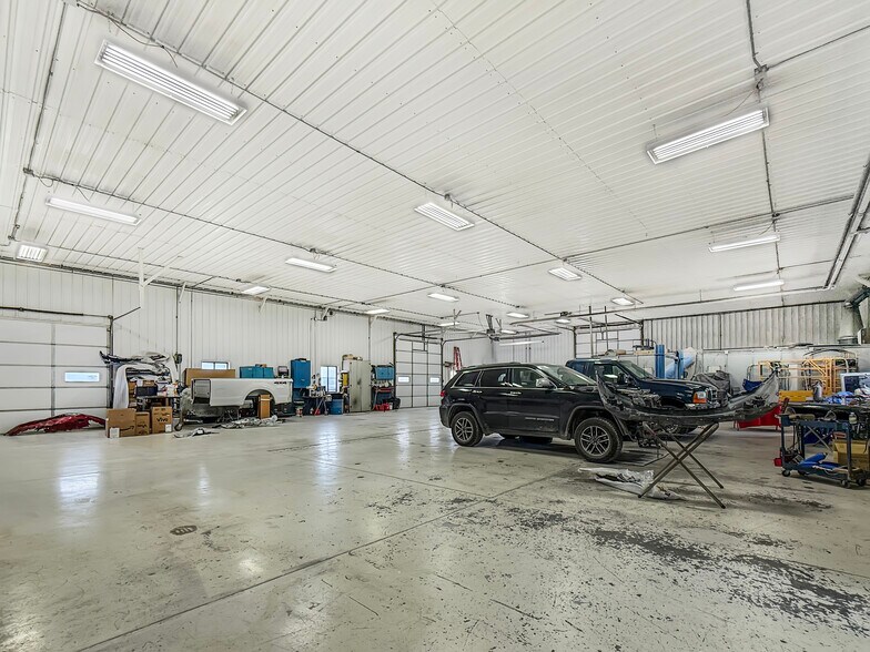 More Photos Of 2326 N Main St, Osceola Auto Repair For Sale
