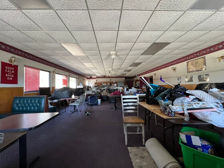 More Photos Of 15371 Highway 13 S, Hurricane Mills Restaurant For Lease