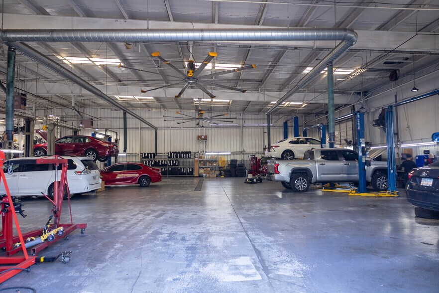More Photos Of 6865 Jonesboro Rd, Morrow Auto Dealership For Sale