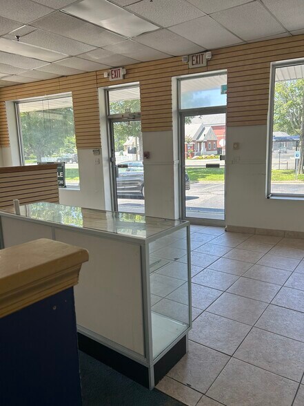 More Photos Of 200-232 Middle Country Rd, Middle Island General Retail For Lease