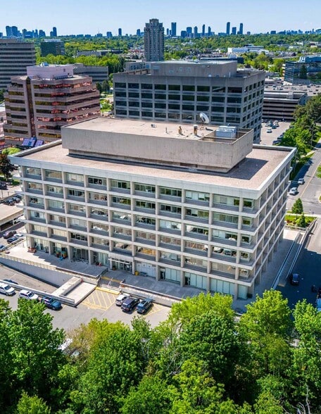 More Photos Of 220 Duncan Mill Rd, Toronto Office For Sale