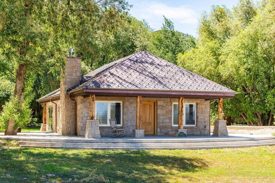 More Photos Of 4137 Highway 224, Park City Office For Sale