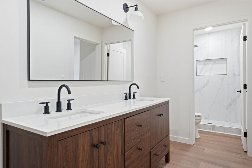 More Photos Of 5067 Alumni Pl, San Diego Multifamily For Sale