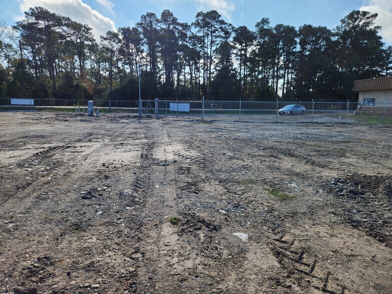 More Photos Of 10515 B Farm to Market 1462, Alvin Land For Lease