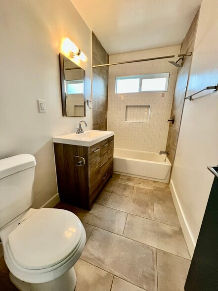 More Photos Of 720 N Market St, Inglewood Apartments For Sale
