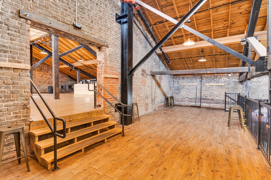 More Photos Of 1791 Reggie White Blvd, Chattanooga Restaurant For Lease