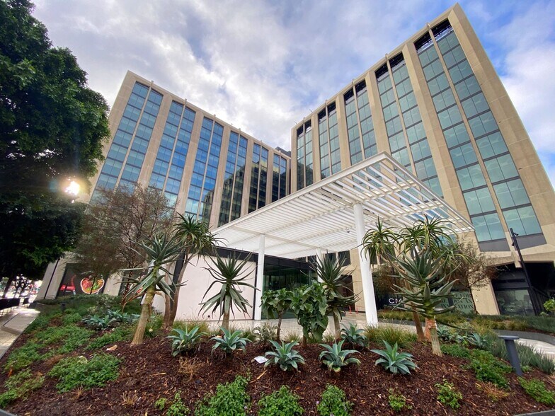 More Photos Of 110 E 9th St, Los Angeles Office For Sale