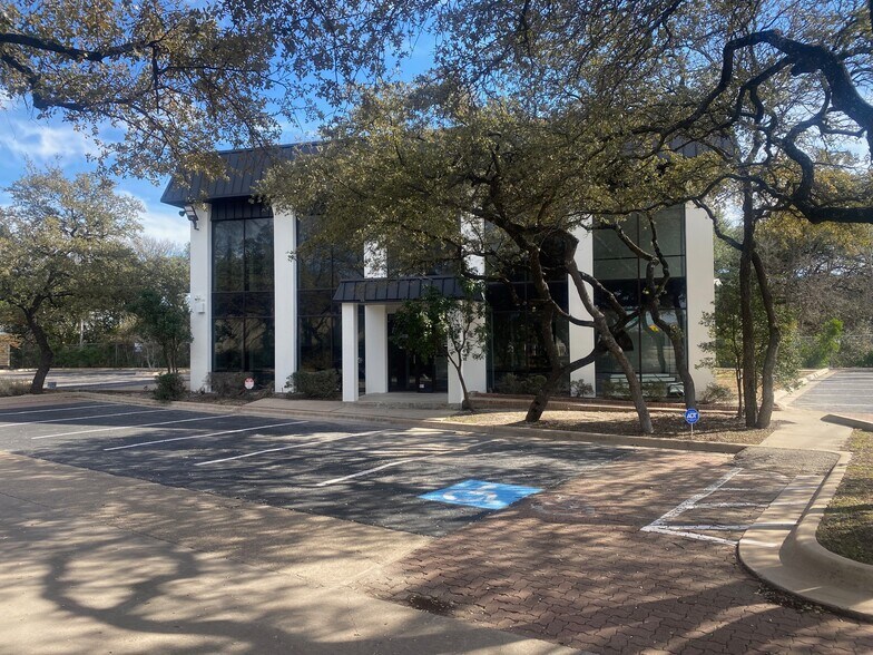 More Photos Of 11855 Research Blvd, Austin General Retail For Sale