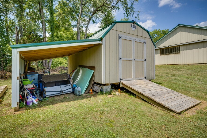 More Photos Of 2588 Carters Valley Rd, Surgoinsville Manufactured Housing Mobile Home Park For Sale