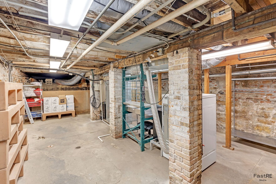 More Photos Of 13325 Olde Western Ave, Blue Island Restaurant For Sale