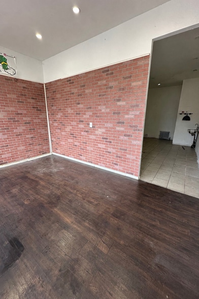 More Photos Of 986 Winthrop St, Brooklyn Apartments For Lease