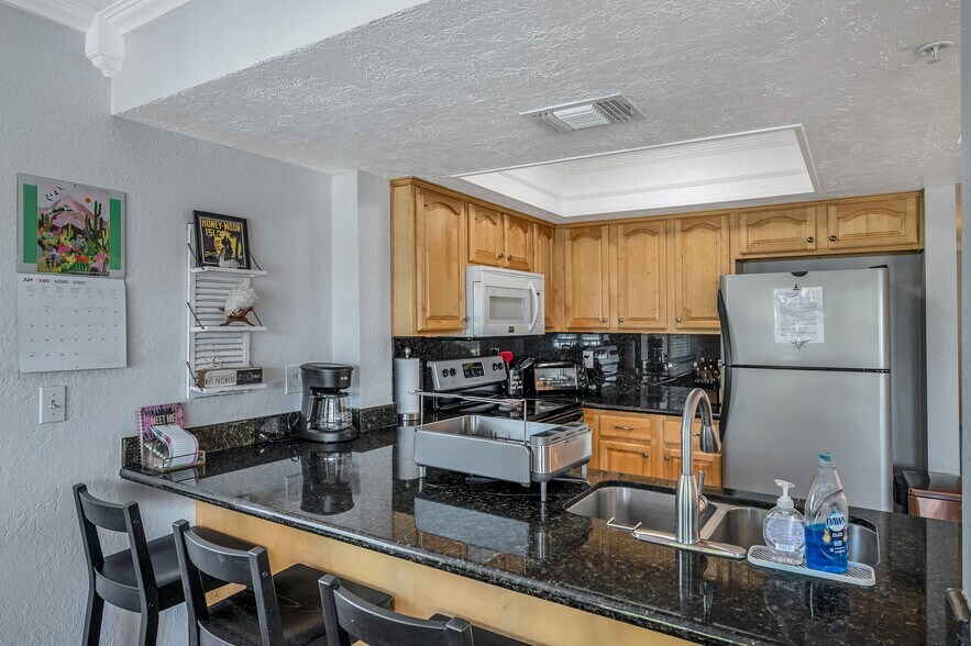 More Photos Of 1809 Gulf Blvd, Indian Rocks Beach Apartments For Sale