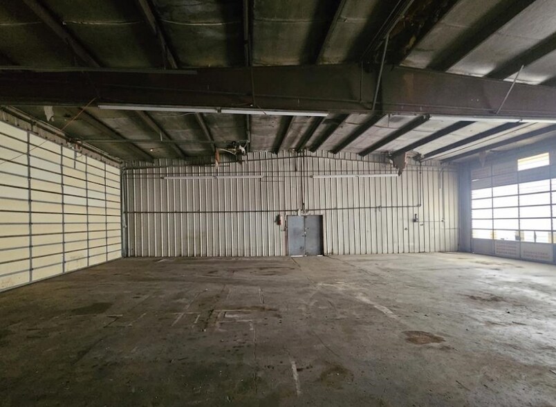 More Photos Of 1401 Laurel Ave, Whitewood Restaurant For Sale