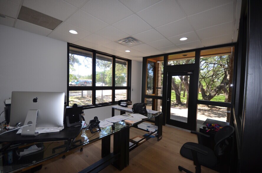 More Photos Of 1110 S Ranch Road 620, Austin Storefront Retail Office For Lease